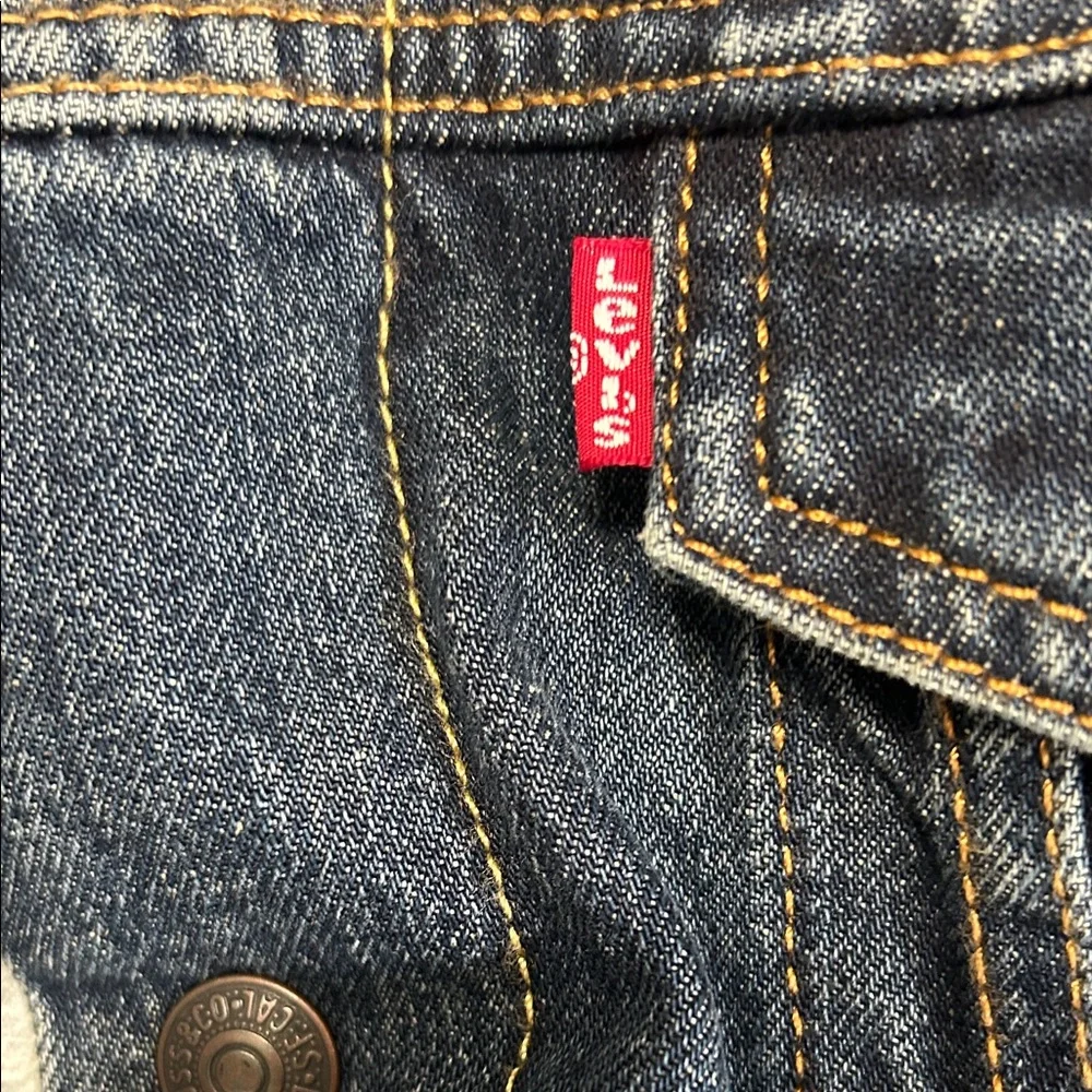 Mens size small Levi's Sherpa Lined Denim Jacket - Picture 3 of 9